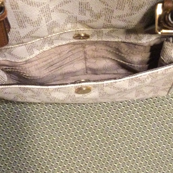 Michael Kors tan and cream large logo leather/coated canvas satchel - Picture 5 of 8